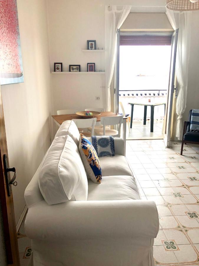 Vacanzenaxos - Casa Frontemare Leilighet Giardini Naxos Eksteriør bilde