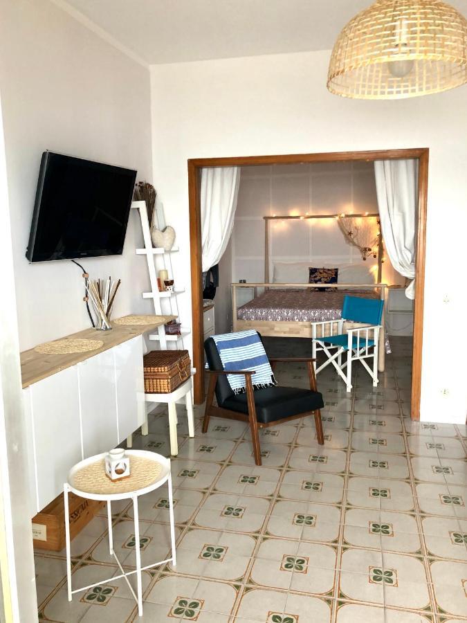 Vacanzenaxos - Casa Frontemare Leilighet Giardini Naxos Eksteriør bilde