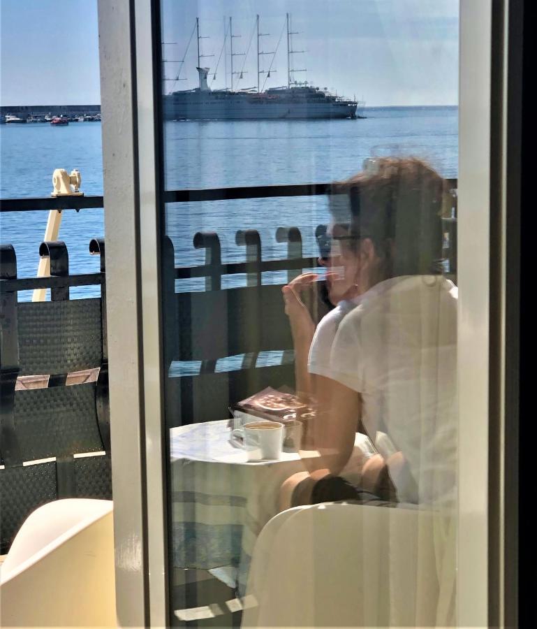 Vacanzenaxos - Casa Frontemare Leilighet Giardini Naxos Eksteriør bilde