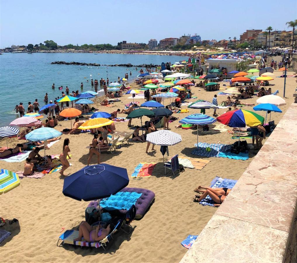 Vacanzenaxos - Casa Frontemare Leilighet Giardini Naxos Eksteriør bilde